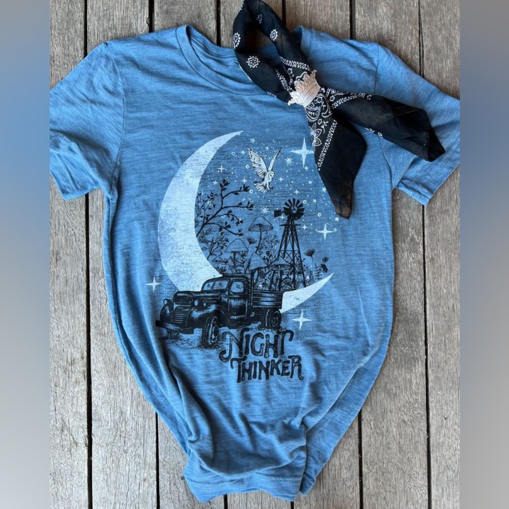 Night thinker tee